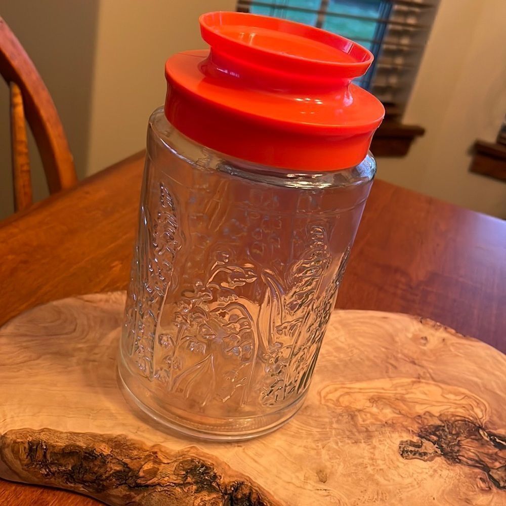 Vintage Tang Anchor Hocking Lily of the Valley Jar